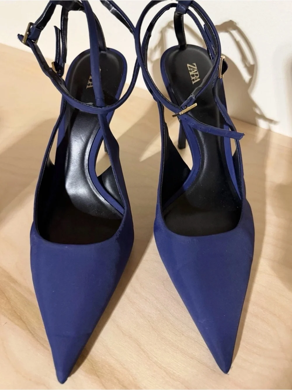Zara Pointed Toe Navy Slingback Heels US size 8 ( 39)